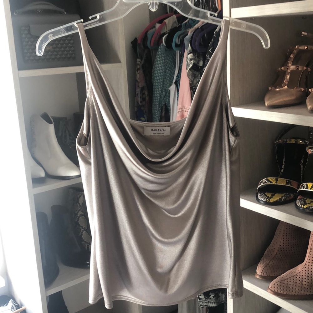 Bailey 44 gold tank